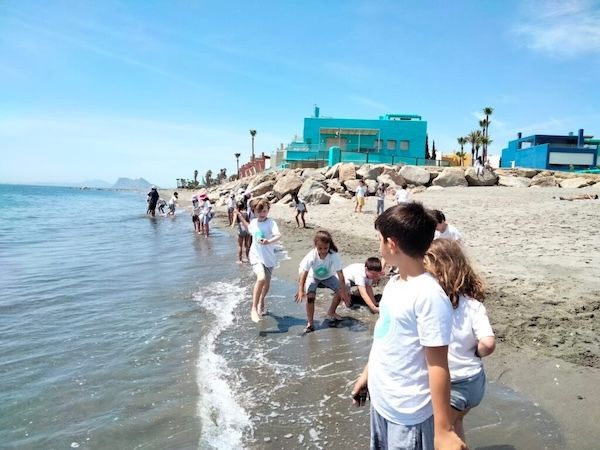 Preparation for life with an outdoor excusrion from our students at International Montessori School in Sotogrande